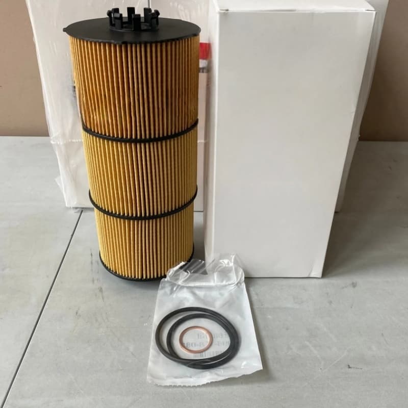 Fleetguard Oil Filter Element LF17810 4